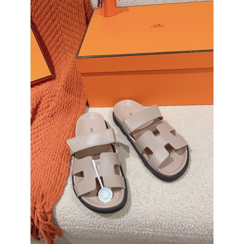 H**mes slippers